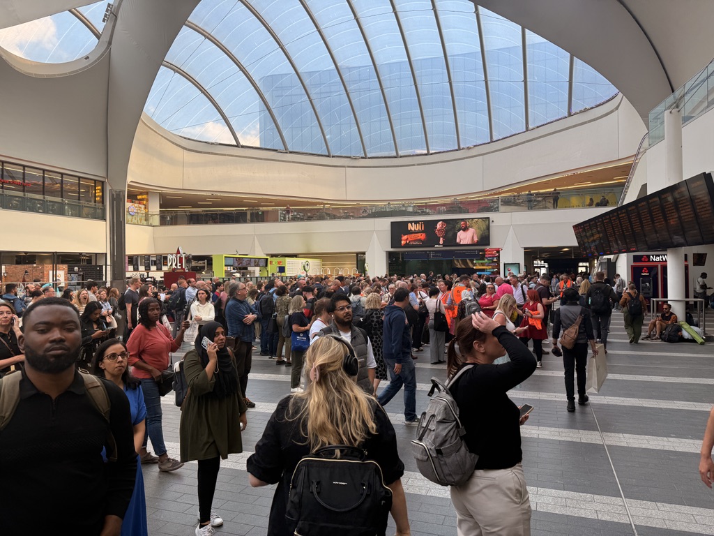 Communicating disruption on the front-line